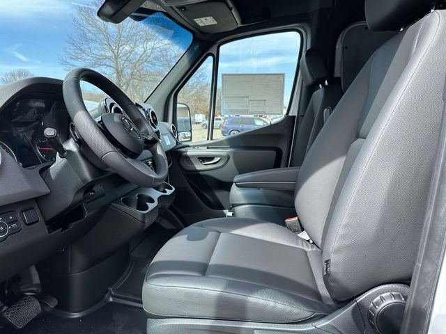 2026 Mercedes-Benz Sprinter 2500 Cargo 144 WB