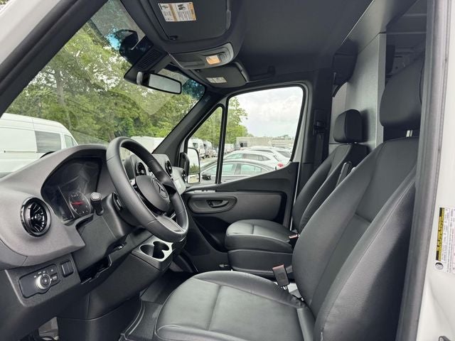 2025 Mercedes-Benz Sprinter 2500 Cargo 144 WB