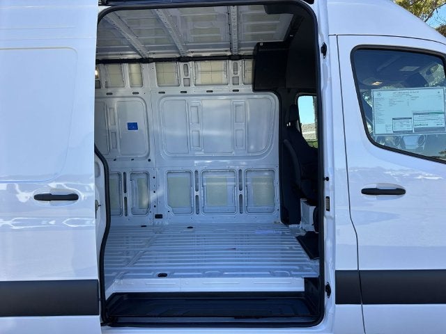 2027 Mercedes-Benz Sprinter 2500 Cargo 170 WB High Roof