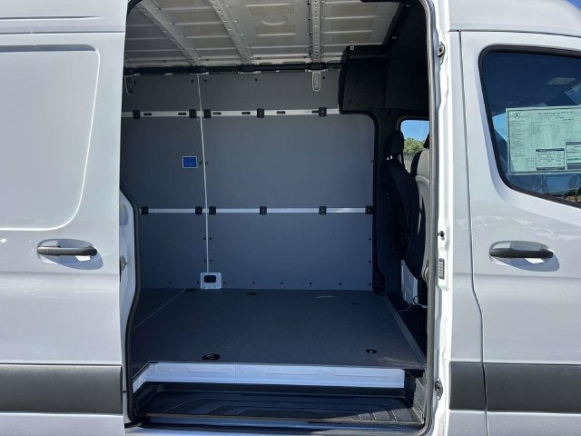 2027 Mercedes-Benz Sprinter 2500 Cargo 170 WB High Roof