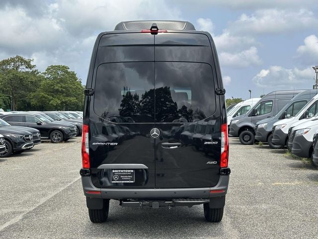 2026 Mercedes-Benz Sprinter 2500 Passenger 144 WB 4MATIC®