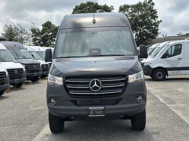 2026 Mercedes-Benz Sprinter 2500 Passenger 144 WB 4MATIC®