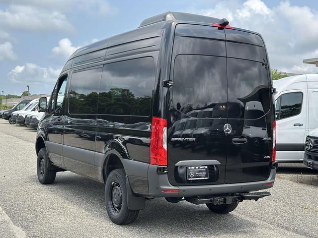 2026 Mercedes-Benz Sprinter 2500 Passenger 144 WB 4MATIC®