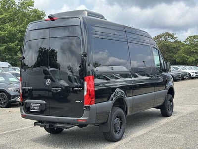 2026 Mercedes-Benz Sprinter 2500 Passenger 144 WB 4MATIC®