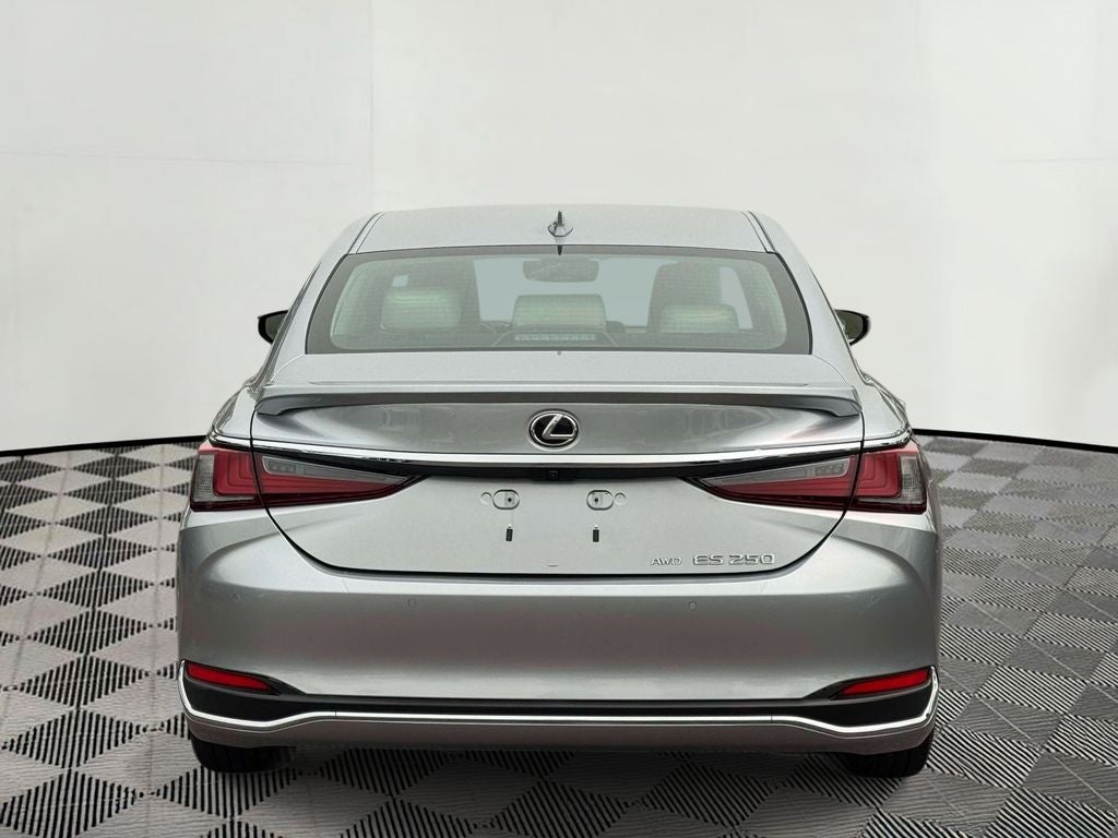 2024 Lexus ES 250