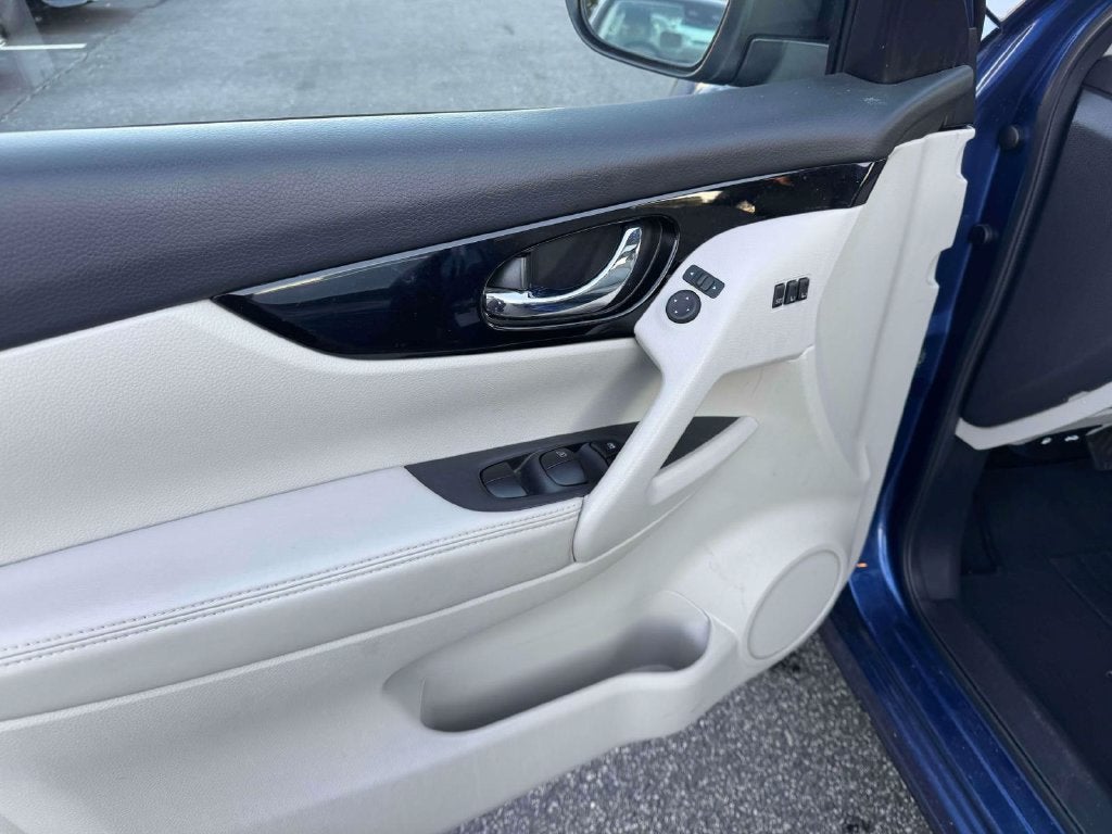 2022 Nissan Rogue Sport SL