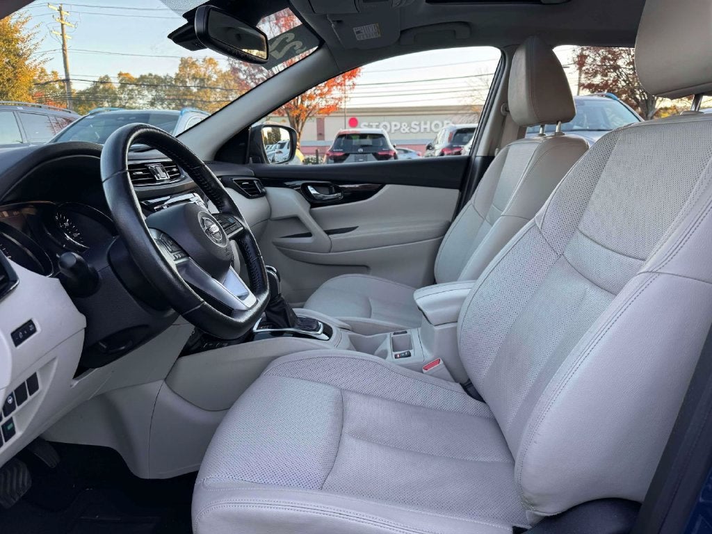 2022 Nissan Rogue Sport SL