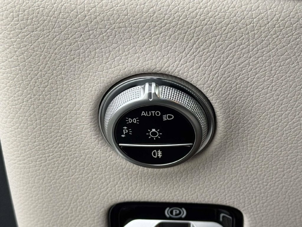2027 Mercedes-Benz GLC GLC 350e 4MATIC®