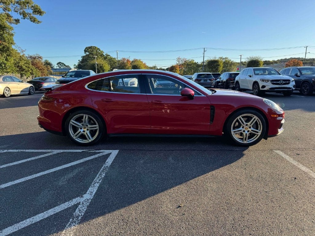 2018 Porsche Panamera 4S
