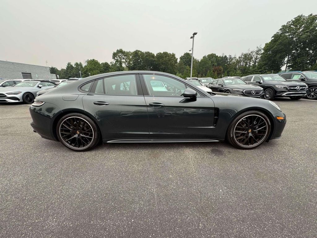 2023 Porsche Panamera Base