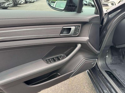 2023 Porsche Panamera Base