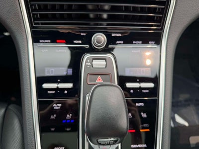 2023 Porsche Panamera Base