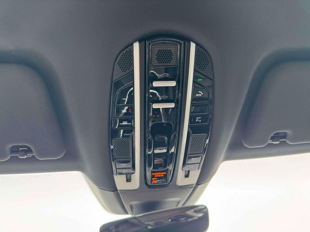 2023 Porsche Panamera Base