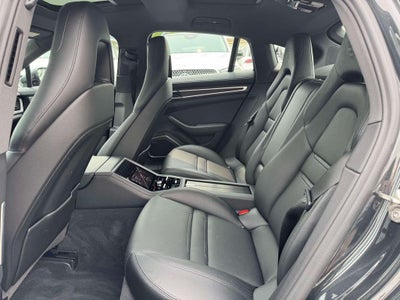 2023 Porsche Panamera Base