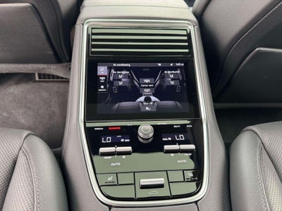 2023 Porsche Panamera Base