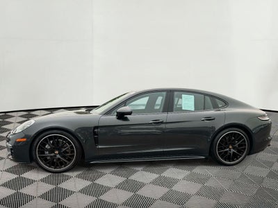 2023 Porsche Panamera Base