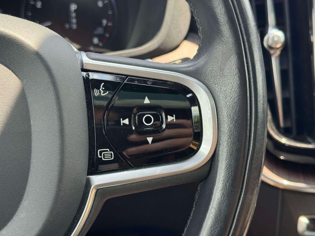 2021 Volvo XC60 T6 Inscription