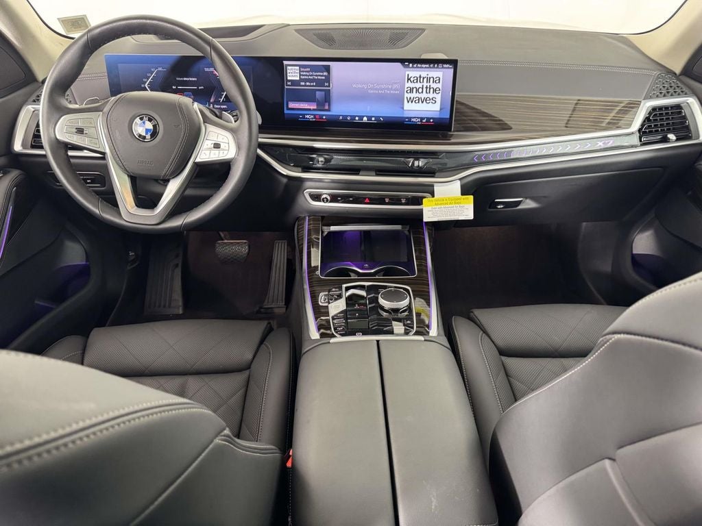 2025 BMW X7 xDrive40i