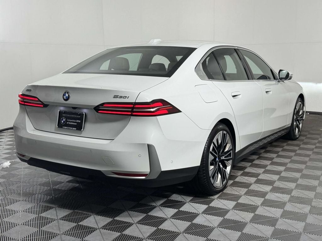 2026 BMW 5 Series 530i xDrive