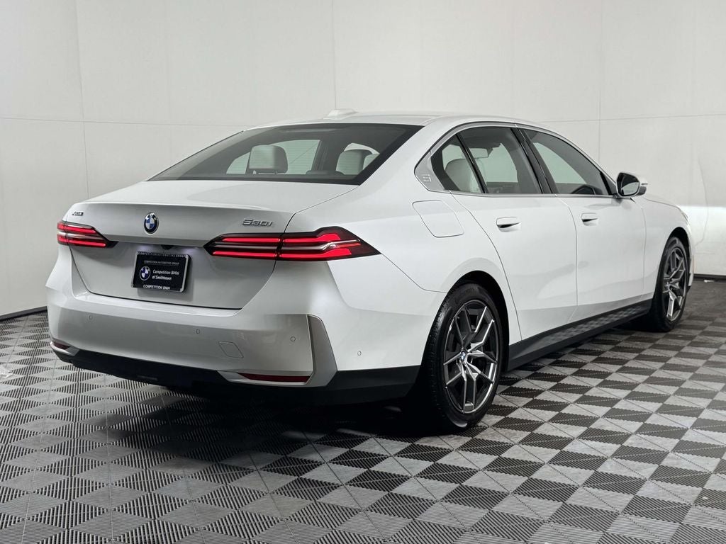 2026 BMW 5 Series 530i xDrive