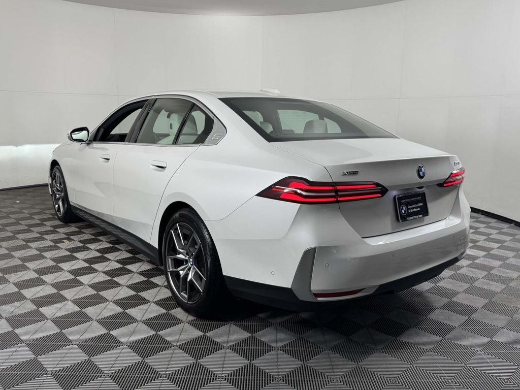 2026 BMW 5 Series 530i xDrive