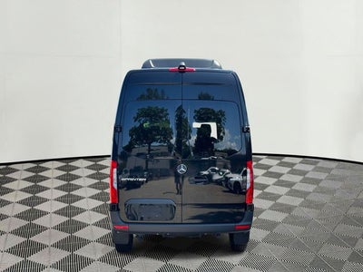2025 Mercedes-Benz Sprinter 2500 Passenger 144 WB